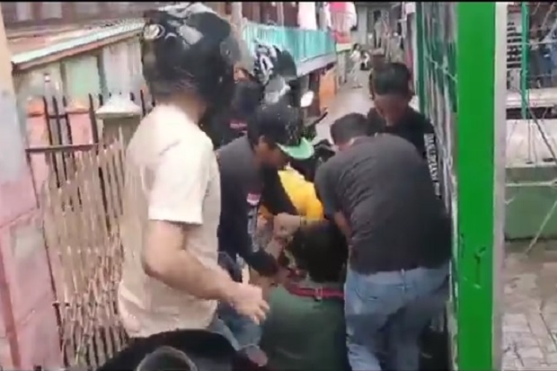Suara Tembakan Warnai...