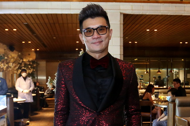 Cari Jodoh, Koko Jackson...