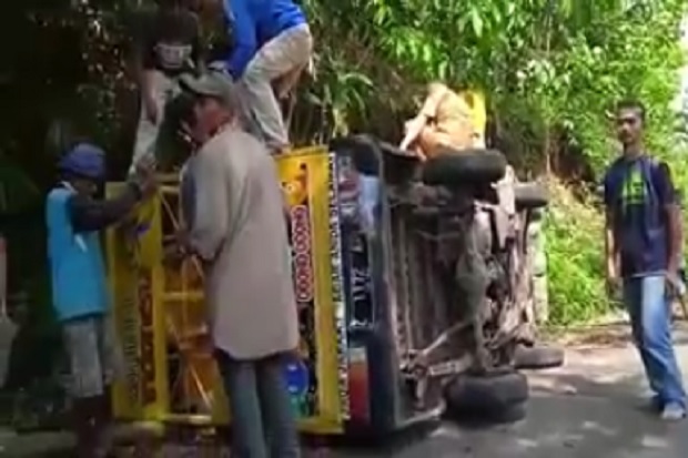 Angkut Anak-anak, Mobil...