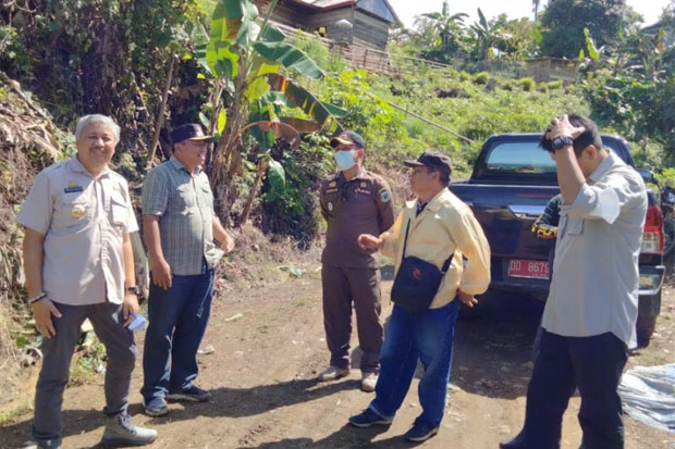Bupati Pinrang Tinjau...