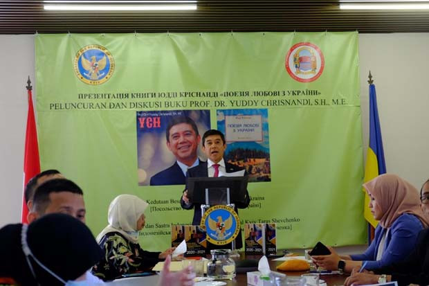 Terbitkan Buku, Dubes...