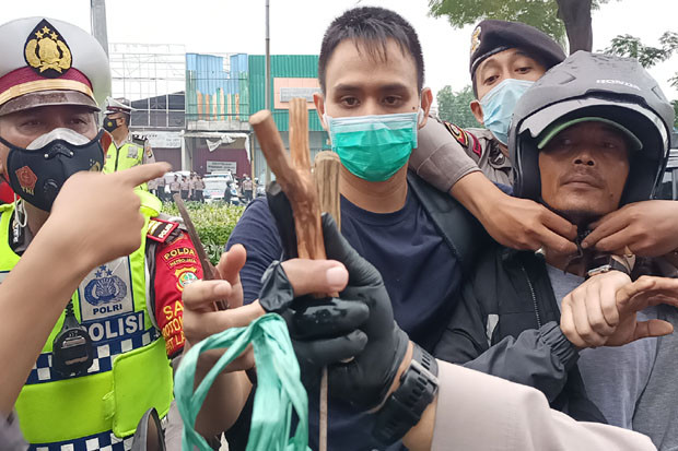 Polisi Amankan Pendukung...