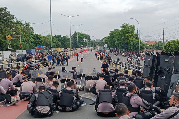Massa Pendukung Habib...