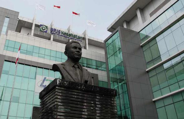 Polri Geledah Kantor...