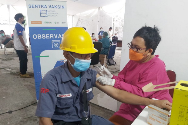 Vaksinasi 5 Ribu Karyawan,...