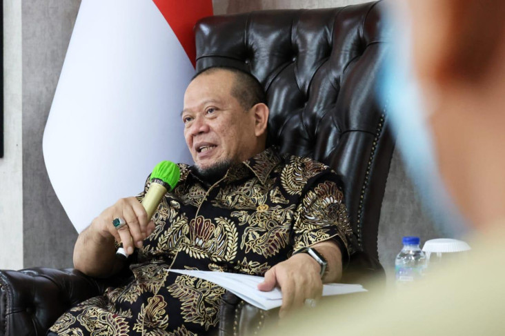 Ancaman Utang Menghantui,...