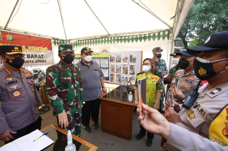 Kapolri Wajibkan Buku...