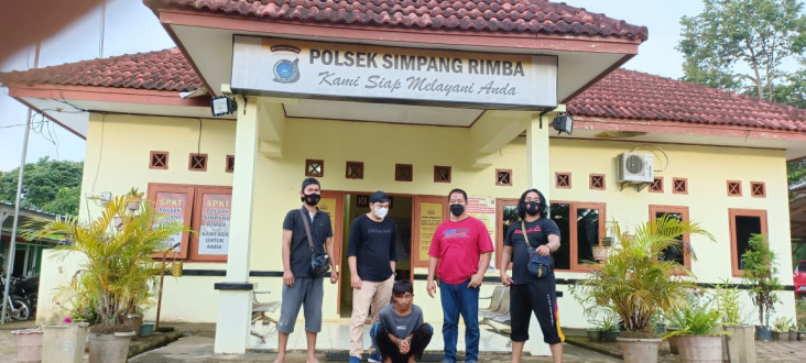Cekcok dengan Istri,...