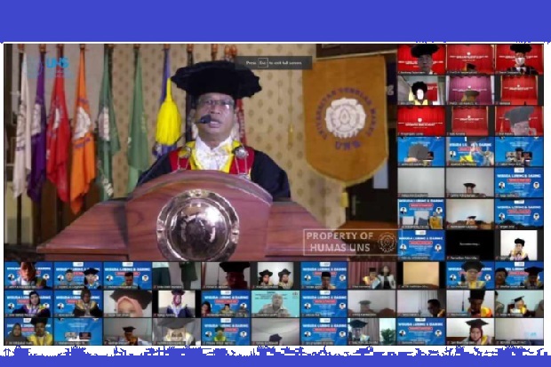 Wisuda UNS, Peragaan...