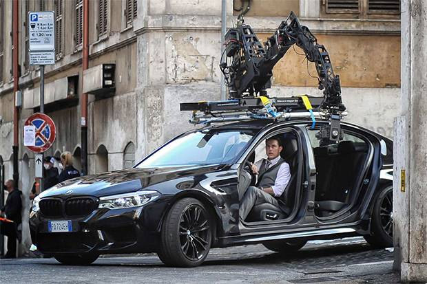 Tom Cruise Diduga Positif...