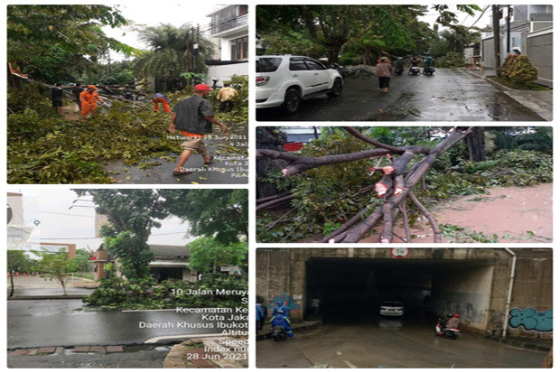 Hujan Deras di Kembangan...