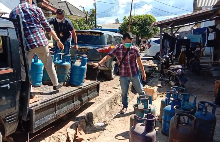 Sindikat Pengoplos Gas...