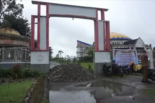 Tuntut Pembatalan Anggota...