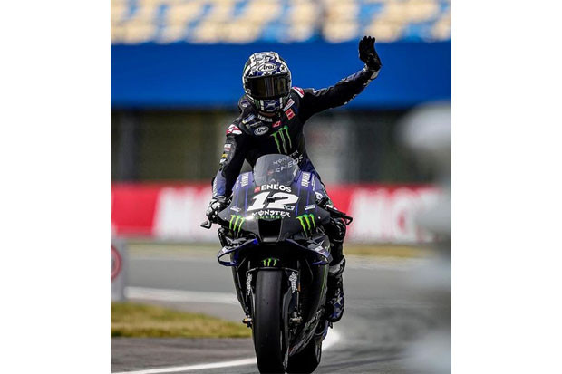 Maverick Vinales Resmi...