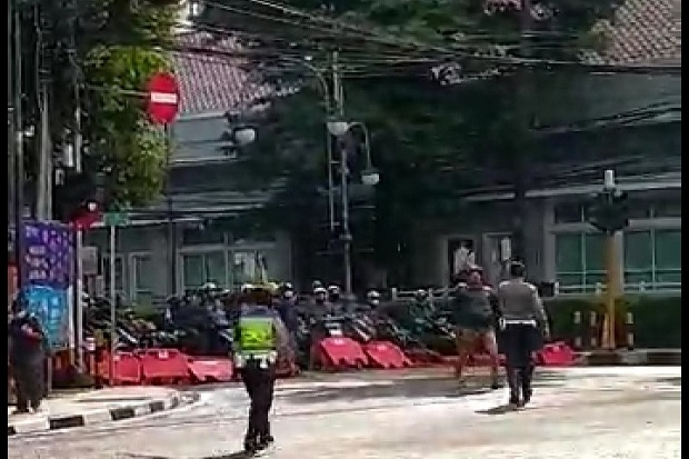 Viral Puluhan Pemotor...