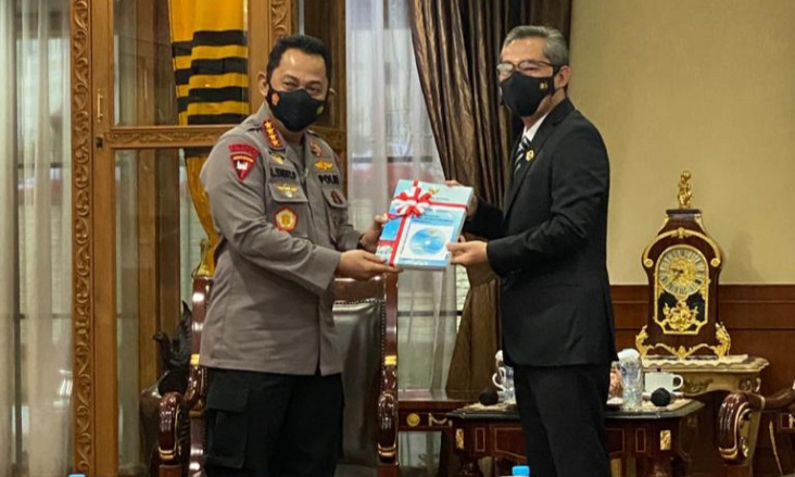 Polri Raih Predikat...