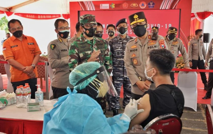 Polda Jatim Gelar Program...