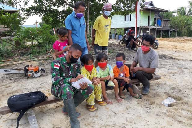 Tak Hanya Kerjakan Sasaran,...
