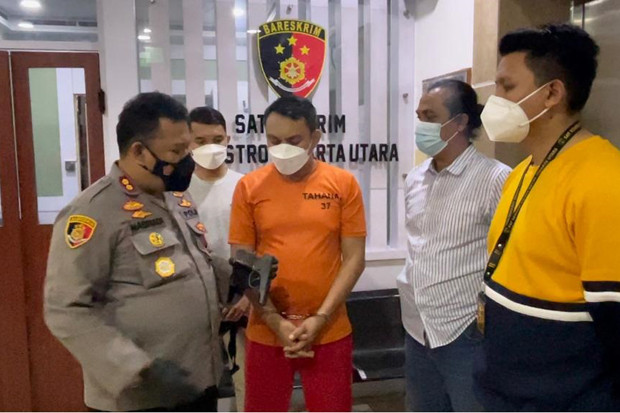 Polisi Temukan Pistol...