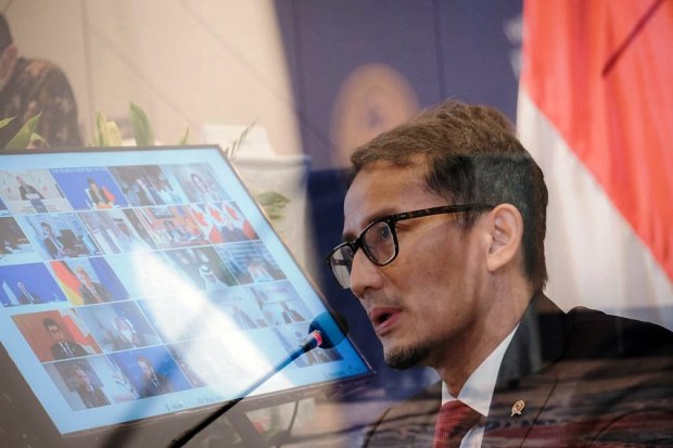 Kunjungan Wisman Turun...