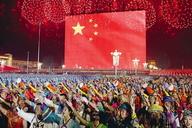 China Rayakan Ulang...