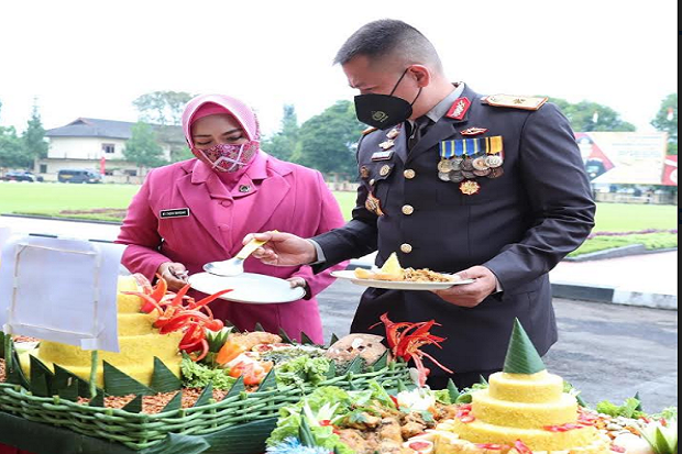 Usia Polri Sudah Tua,...