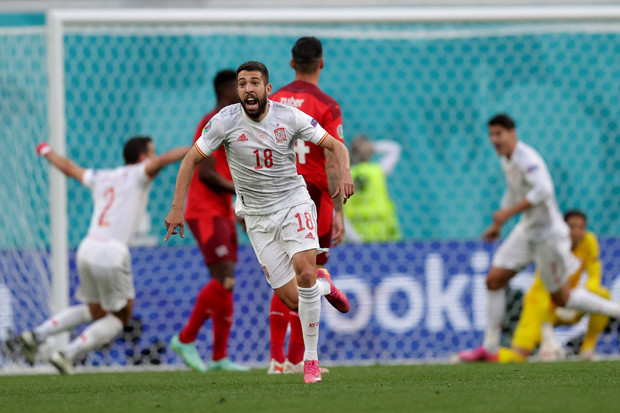 Timnas Spanyol Unggul...
