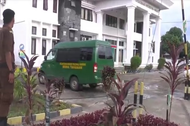 Jadi Tersangka Korupsi,...