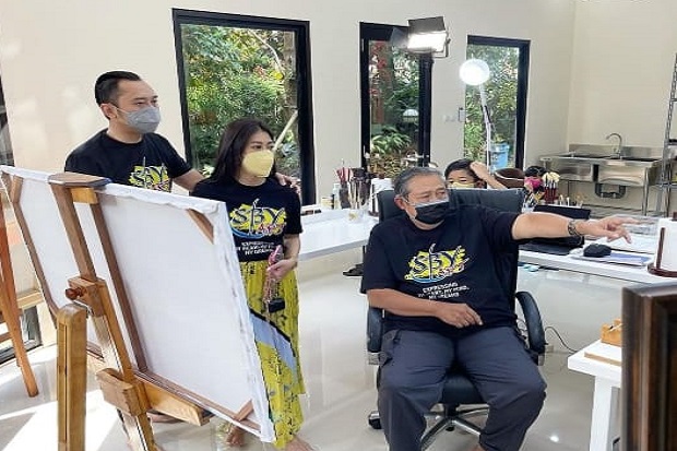 Beraktivitas di Rumah...