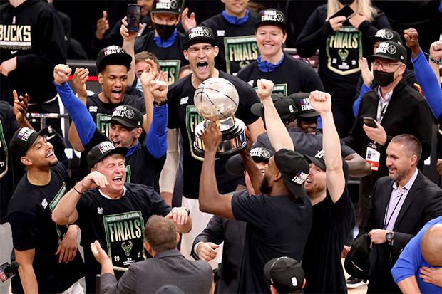 Milwaukee Bucks Juara...
