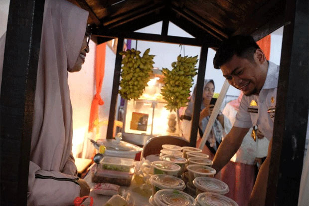 Dari Kabupaten Gowa,...