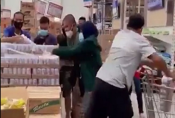 Terjadi Panic Buying,...