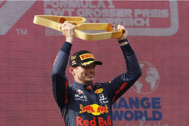 Verstappen Cetak Hat-trick...