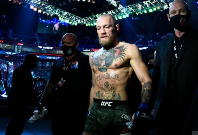 McGregor Di-KO Dustin...