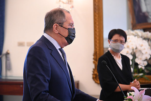 Lavrov Sebut Rusia dan...