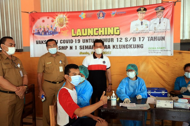 Bupati Suwirta Launching...