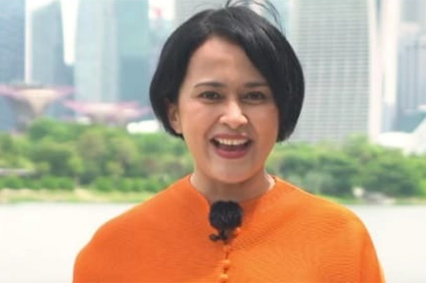 Tinggal di Singapura,...