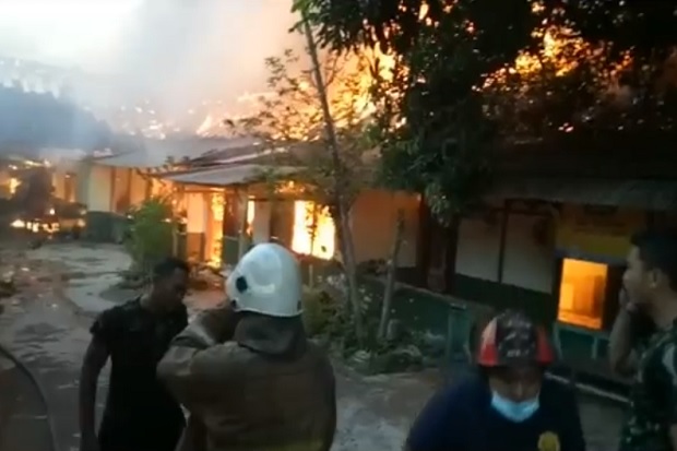5 Rumah di Barak Asrama...