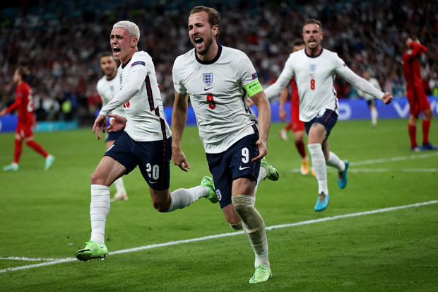 Kutukan Terhenti, Inggris...