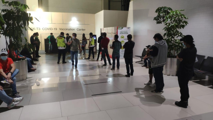 Bandara Soetta Buka...