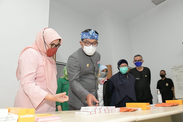 Obat-obatan dan Vitamin...