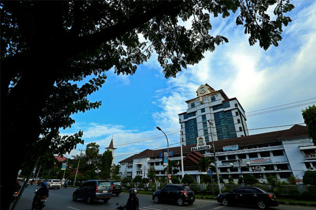 24 Pegawai Terpapar...