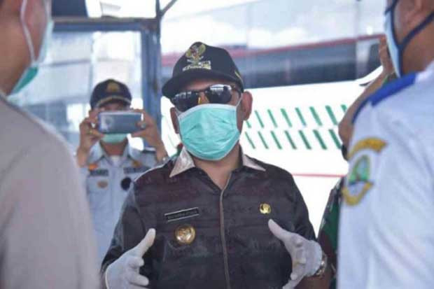 Bupati Bekasi Eka Supria...