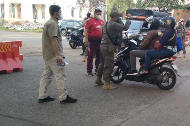 Selama PPKM Darurat,...