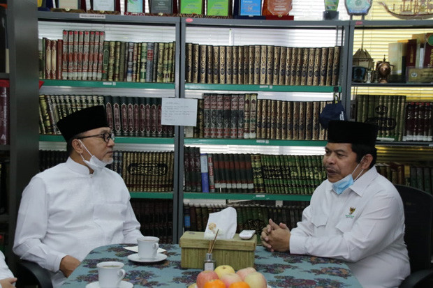 KH Lutfi Fathullah Wafat,...