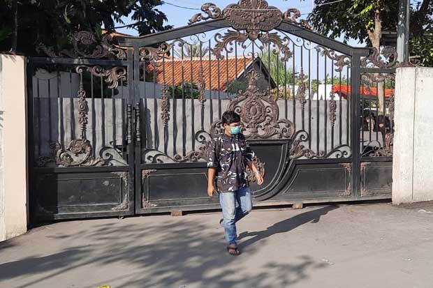 Bupati Bekasi Eka Supria...
