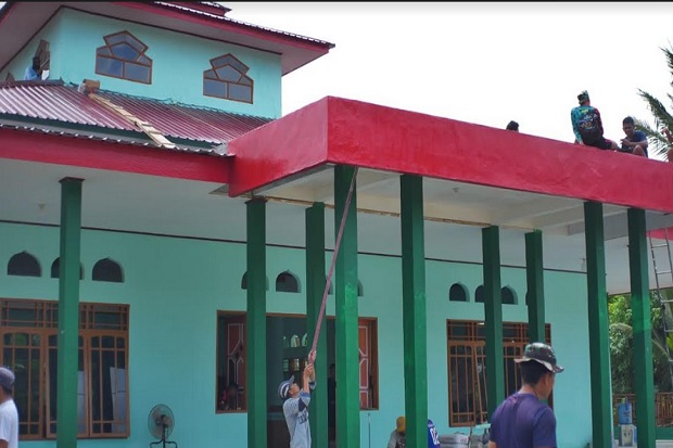 Renovasi Masjid Aere...