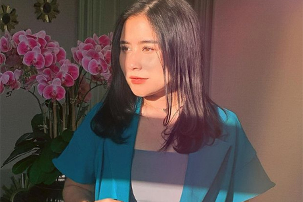Prilly Latuconsina Bikin...