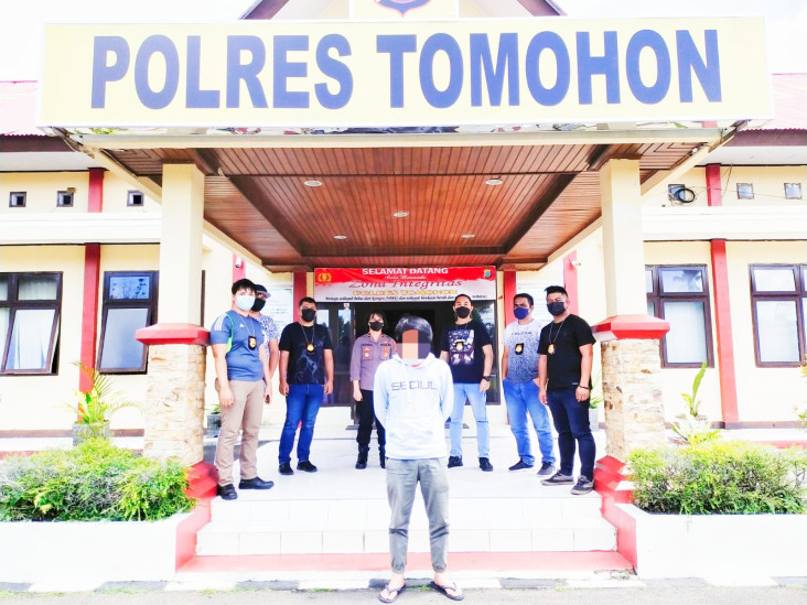 Pria di Tomohon Pamer...