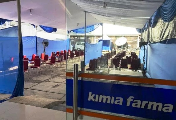 Kimia Farma Tunda Vaksin...